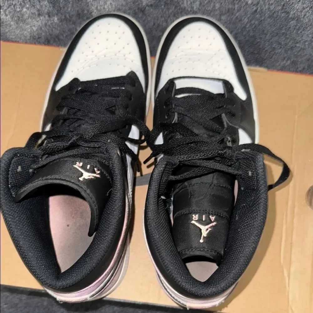 Air Jordan Retro 1 Black White purple Shoes